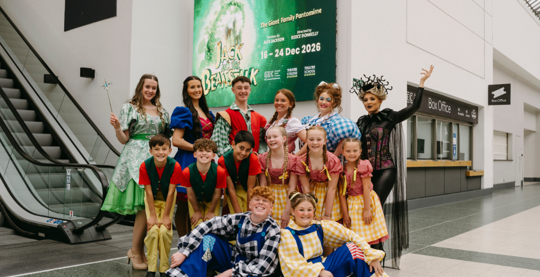Featured image for “Book Theatre School of Scotland’s biggest ever pantomime”
